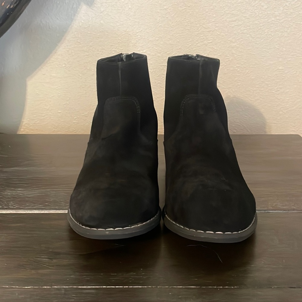 Worn Once! Black mid-ankle boot